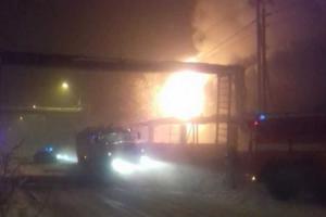 В Якутске загорелся деревянный дом: погибла семья из четырех человек