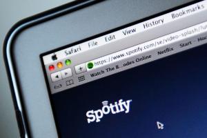 Spotify с караоке твист запускаются в Японии