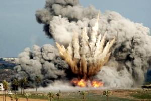 Мощный ракетный удар в Сирии засняли на видео