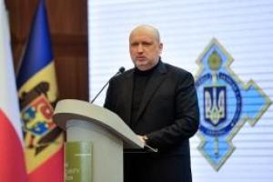 Турчинов: Путин готов задействовать в войне против Украины 260-тысячное войско 