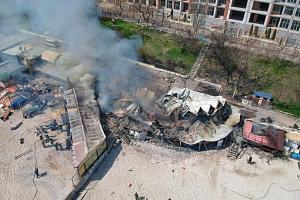 На одесском пляже сгорел ресторан, опубликовано видео