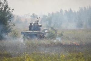 За прошедшие сутки боевики 47 раз обстреляли опорные пункты ВСУ, - штаб АТО
