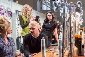 Страшно красивые: макияж набирает популярность среди казахстанских мужчин