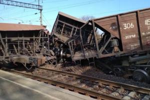 В Одесской области четырнадцать вагонов поезда сошли с рельсов