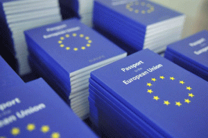 Европарламент утвердил новые правила въезда в Шенген: что изменится для украинцев