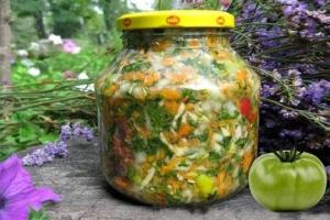 Салат из зеленых помидор "Охотничий" на зиму