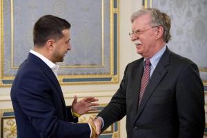 Зеленский провел встречу с Болтоном: результаты переговоров