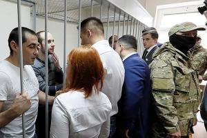 В России оставили под стражей пленных украинских моряков