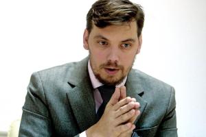 В Кабмине планируют увеличить расходы на дороги за счет детенизации заправок
