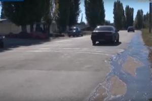 "Уже начинают бегать крысы": Лисичанск затоплен нечистотами