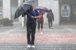 300 литров дождя на квадратный метр: В Испании закрыли школы и дороги из-за непогоды