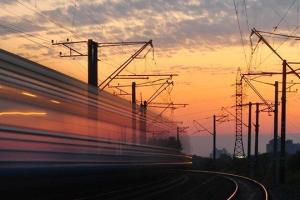В Запорожье поезд сбил трех человек