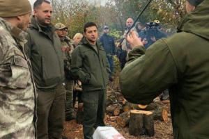 "Последний блокпост": украинцы разделились во мнениях по поводу поездки Зеленского в Золотое