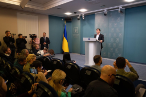 Никаких местных выборов на Донбассе под дулами пулеметов не может быть - Зеленский