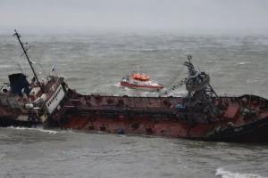 В Одессе затонул танкер "Делфи": капитан судна в тяжелом состоянии