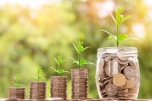 Благосостояние улучшится: кому повысят выплаты в 2020 году