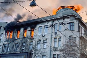 Женщину, чье тело нашли в руинах сгоревшего колледжа в Одессе, опознали