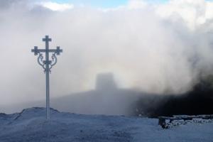 Брокенский призрак: в Карпатах сфотографировали уникальное оптическое явление