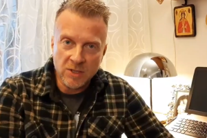 Спецназ выломал ночью дверь: в квартире украинского шоумена прошли обыски
