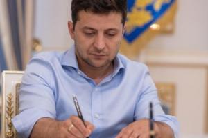Оформление документов для граждан, проживающих в зоне ООС: Зеленский подписал закон