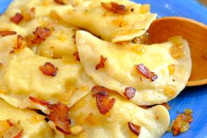 Любимые вареники со шкварками – просто и вкусно
