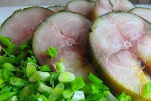 Маринованная скумбрия: лучшие рецепты домашних закусок