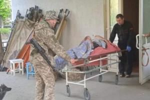 На Луганщине оккупанты обстреляли больницу и жилые дома: погибли 10 человек