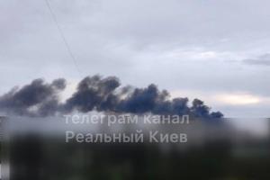 В Киеве весь левый берег в дыму: фото и видео утреннего обстрела столицы