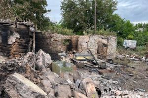 Ракетний удар по Костянтинівці: поліцейські врятували з-під завалів жінку