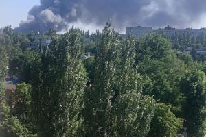 Ракетный обстрел Кременчуга: в сети появилось видео пожара в ТЦ "Амстор"