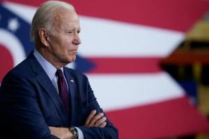 В США экстренно эвакуировали Байдена с женой в безопасное место