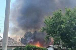 Славянск подвергся массированному обстрелу, есть жертвы: момент обстрела попал на видео