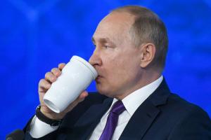"Сидеть дома и не позориться": Путину в Иране четыре раза требовалось "отдохнуть" в присутствии врачей