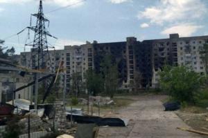 "Разбитая школа и дома без окон": В сети показали свежие кадры из оккупированного Северодонецка