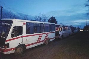 Розстріляли впритул: на Херсонщині окупанти обстріляли евакуаційний автобус, є жертви