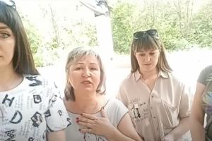 "Врятуйте наших хлопців!": Дружини полонених бойовиків "ЛНР" звернулися до Путіна