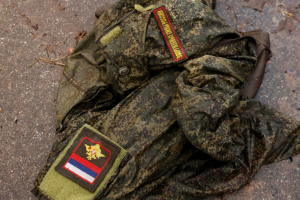 "Штаб мовчки збирався та тікав": Полонений російський десантник розповів, як офіцери кидали позиції