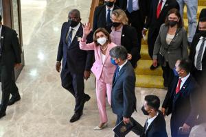 Пелоси летит на Тайвань: Китай намерен перехватить самолет