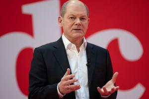 Шольц анонсировал поставку новейшего оружия в Украину: что известно