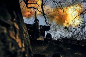 ВСУ потопили баржу с техникой и личным составом оккупантов: в ОК "Юг" назвали потери врага