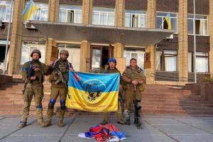 "Купянск - это Украина!": В сети показали видео захода ВСУ в город