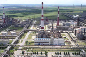У районі Лисичанського НПЗ точаться постійні бої: Гайдай розповів про ситуацію на Луганщині
