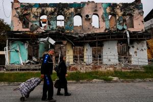 "Авиабомба оккупантов убила 50 человек в одном доме": ВСУ показали освобожденный Изюм