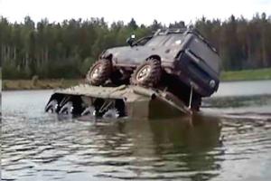 Российские войска во время бегства из Харьковщины утопили 3 БТРа