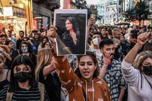 Иран собирается казнить 14 тысяч человек, которые протестовали против власти