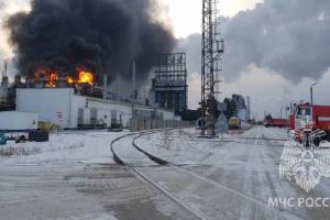 В России горит нефтеперерабатывающий завод: видео