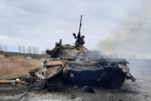За сутки ВСУ ликвидировали около 650 оккупантов, 2 танка и 8 артиллерийских систем: потери врага на 13 ноября