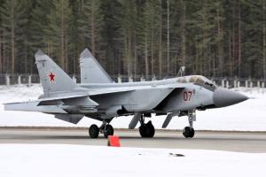 Різдвяне диво: у Білорусі згорів один із російських МіГ-31К, носій ракет "Кинджал"