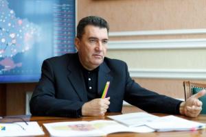 "Навіть орки не воювали проти жінок і дітей": Данілов просить українців не називати росіян "орками" та "свинособаками"