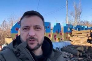 Маю честь зараз бути з нашими захисниками: Зеленський привітав із Днем ЗСУ зі Слов'янська